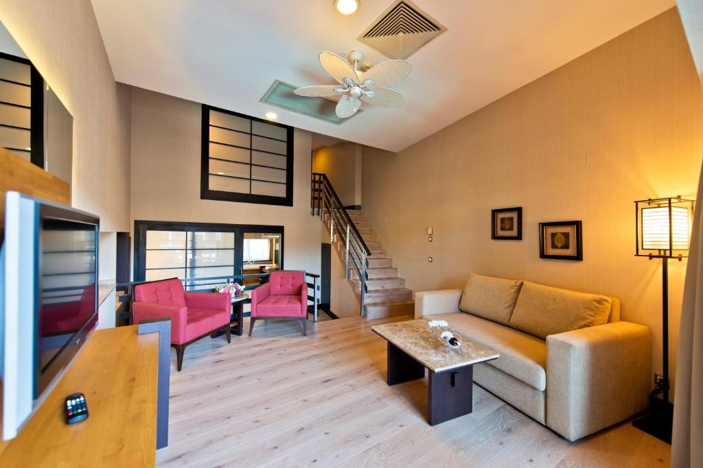 هتل لیماک دلوکس